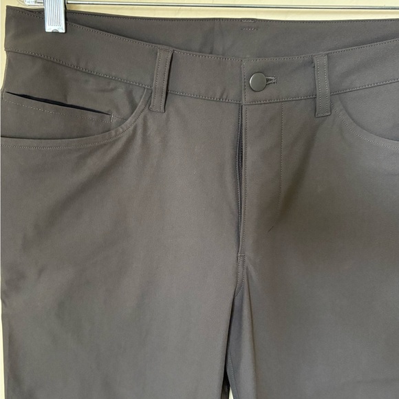 Lululemon ABC Men's Gray Pant Size 32 with Front Pockets & 1 Back Zip Pocket - Picture 6 of 16